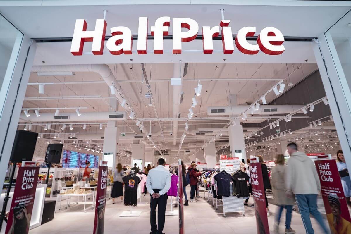 Польська мережа брендового одягу HalfPrice відкриває перший магазин в Україні